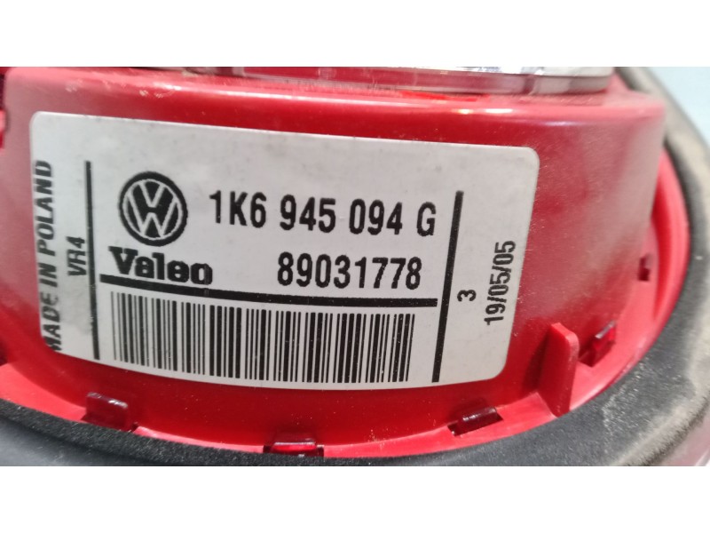 Recambio de piloto trasero derecho interior para volkswagen golf v (1k1) 1.6 referencia OEM IAM 1K6945094E  