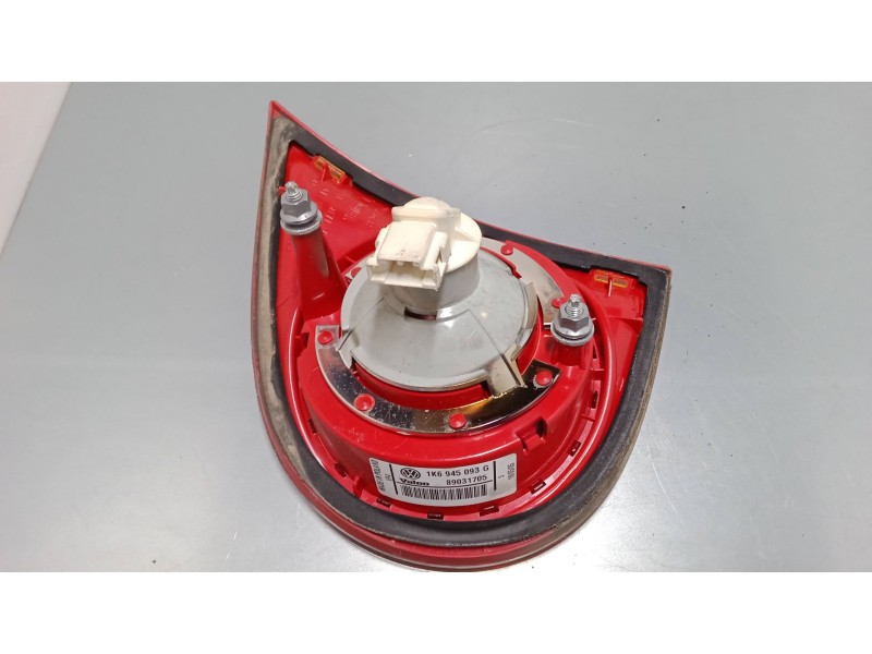 Recambio de piloto trasero izquierdo interior para volkswagen golf v (1k1) 1.6 referencia OEM IAM 1K6945093E  