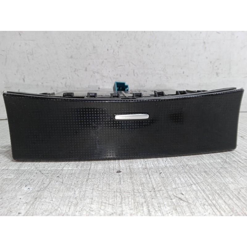 Recambio de cenicero para mercedes-benz clase m (w164) ml 350 cdi 4-matic (164.122) referencia OEM IAM A1648100130  