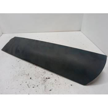 Embellecedor exterior izquierdo pilar c 