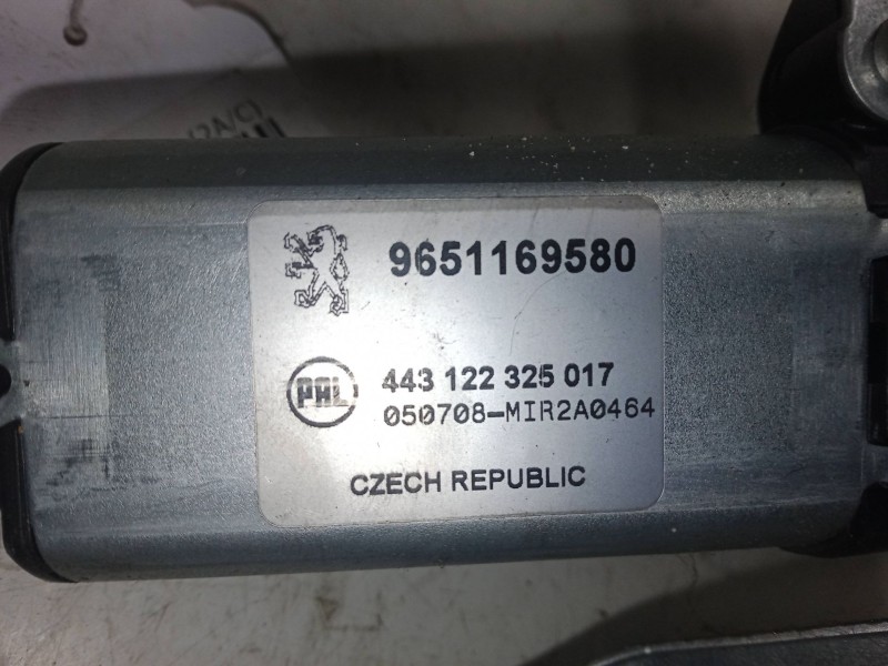 Recambio de motor limpia trasero para peugeot 206 hatchback (2a/c) 1.4 i referencia OEM IAM 9651169580  