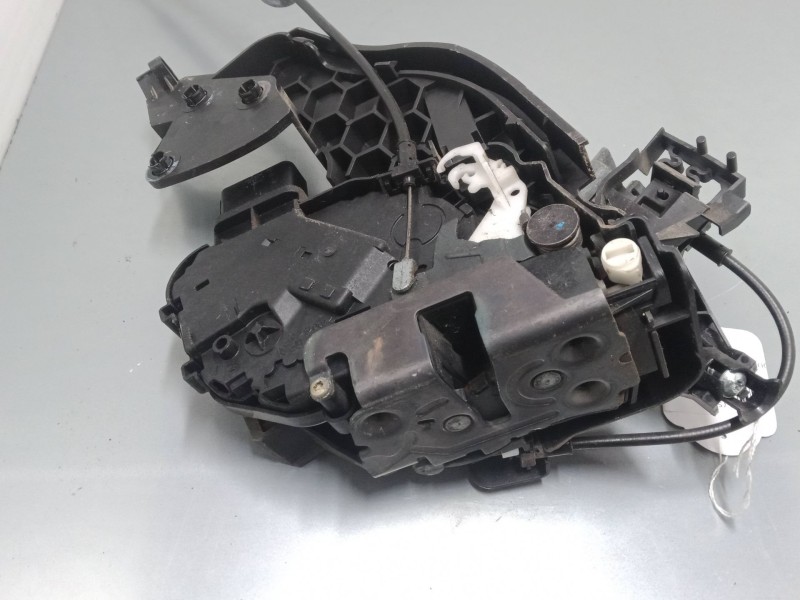 Recambio de cerradura puerta trasera derecha para volvo v50 (545) 2.0 d referencia OEM IAM 30699112  