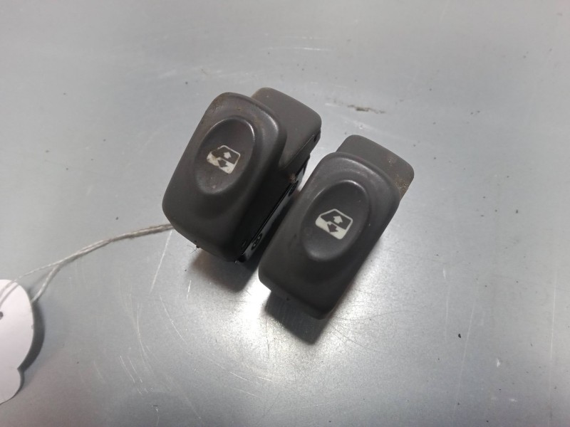 Recambio de mando elevalunas delantero izquierdo para renault scénic i monospace (ja0/1_, fa0_) 1.6 (ja00, ja16, ja15, ja19, ja1 Recambio de mando elevalunas delantero izquierdo para renault scénic i monospace (ja0/1_, fa0_) 1.6 (ja00, ja16, ja15, ja19, ja1