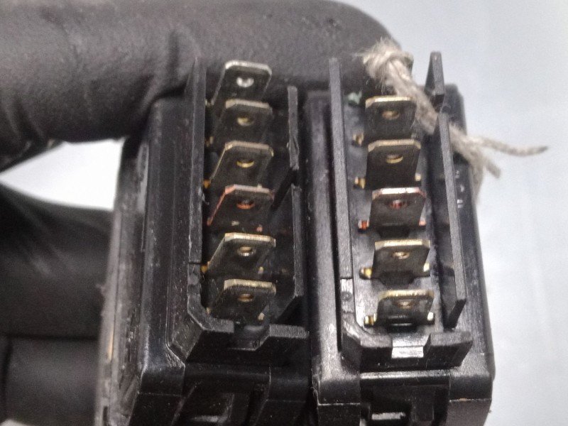 Recambio de mando elevalunas delantero izquierdo para renault scénic i monospace (ja0/1_, fa0_) 1.6 (ja00, ja16, ja15, ja19, ja1 Recambio de mando elevalunas delantero izquierdo para renault scénic i monospace (ja0/1_, fa0_) 1.6 (ja00, ja16, ja15, ja19, ja1