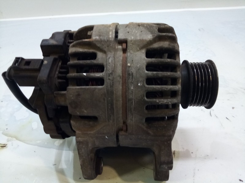Recambio de alternador para volkswagen polo (9n_, 9a_) 1.4 16v referencia OEM IAM 037903052M   Recambio de alternador para volkswagen polo (9n_, 9a_) 1.4 16v referencia OEM IAM 037903052M