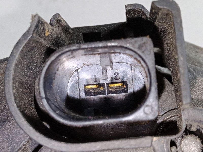 Recambio de alternador para volkswagen golf vi (5k1) 2.0 tdi referencia OEM IAM 03L903023F 2607703A TG14C026
