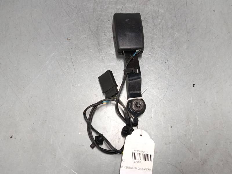 ANCLAJE CINTURON DELANTERO IZQUIERDO 