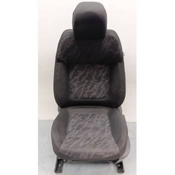 ASIENTO DELANTERO IZQUIERDO 
