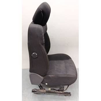 ASIENTO DELANTERO IZQUIERDO 