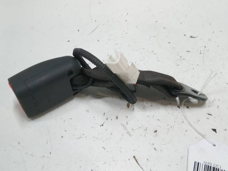ANCLAJE CINTURON TRASERO IZQUIERDO 