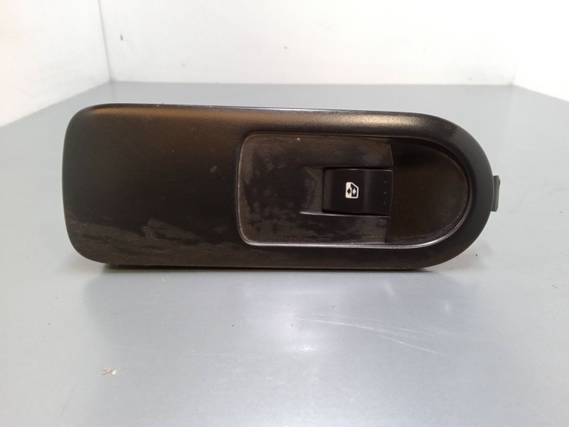 Recambio de mando elevalunas delantero derecho para renault scénic ii (jm0/1_) 1.5 dci (jm02, jm13) referencia OEM IAM 156013740