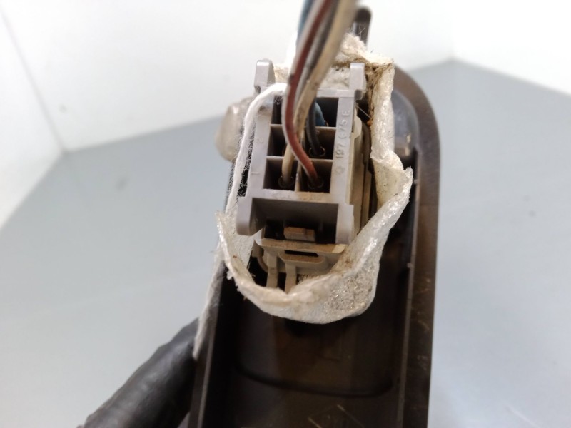 Recambio de mando elevalunas delantero derecho para renault scénic ii (jm0/1_) 1.5 dci (jm02, jm13) referencia OEM IAM 156013740