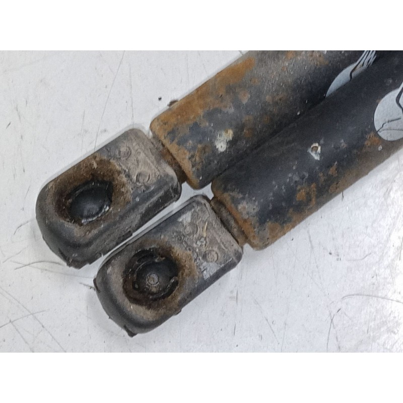 Recambio de amortiguadores malet/porton para renault scénic ii (jm0/1_) 1.5 dci (jm02, jm13) referencia OEM IAM    Recambio de amortiguadores malet/porton para renault scénic ii (jm0/1_) 1.5 dci (jm02, jm13) referencia OEM IAM