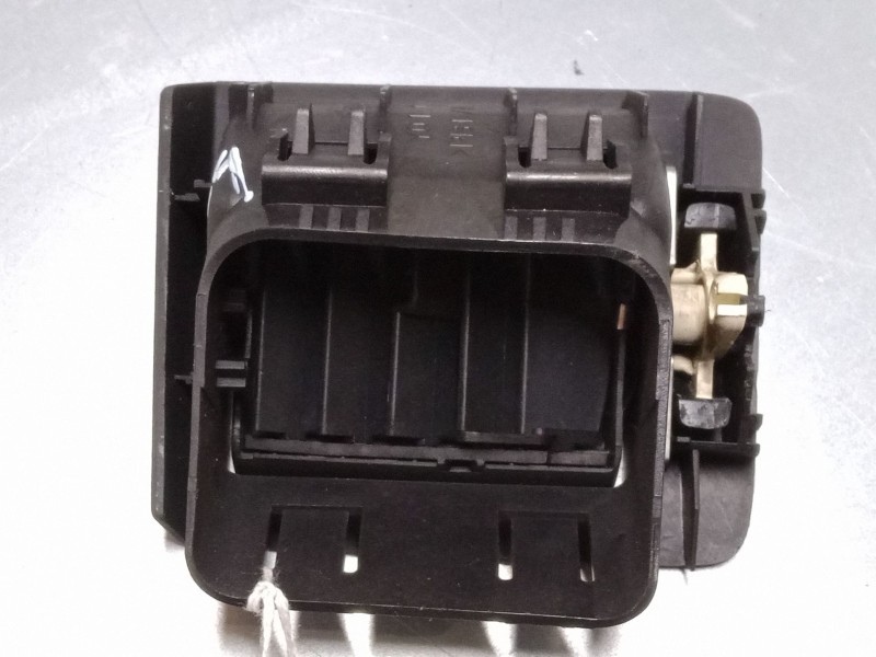 Recambio de aireador izquierdo para volvo v50 (545) 2.0 d referencia OEM IAM   