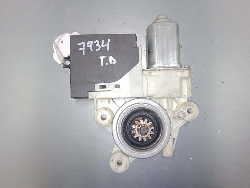 Recambio de motor elevaluna trasero derecho para volvo v50 (545) 2.0 d referencia OEM IAM 30724757  