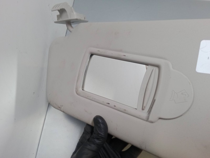 Recambio de parasol izquierdo para renault scénic ii (jm0/1_) 1.6 16v (jm1r) referencia OEM IAM    Recambio de parasol izquierdo para renault scénic ii (jm0/1_) 1.6 16v (jm1r) referencia OEM IAM