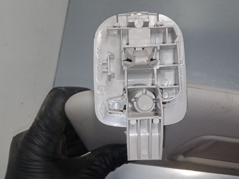 Recambio de parasol izquierdo para renault scénic ii (jm0/1_) 1.6 16v (jm1r) referencia OEM IAM    Recambio de parasol izquierdo para renault scénic ii (jm0/1_) 1.6 16v (jm1r) referencia OEM IAM