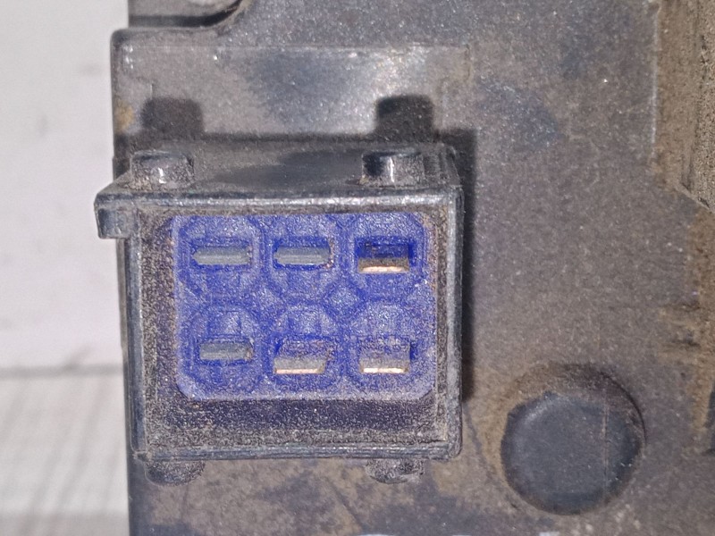 Recambio de cerradura puerta trasera derecha para opel meriva a monospace (x03) 1.4 16v twinport (e75) referencia OEM IAM   