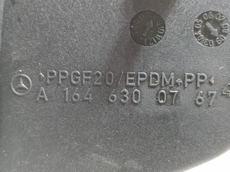 Recambio de tapa exterior combustible para mercedes-benz clase m (w164) ml 350 cdi 4-matic (164.122) referencia OEM IAM A1646300