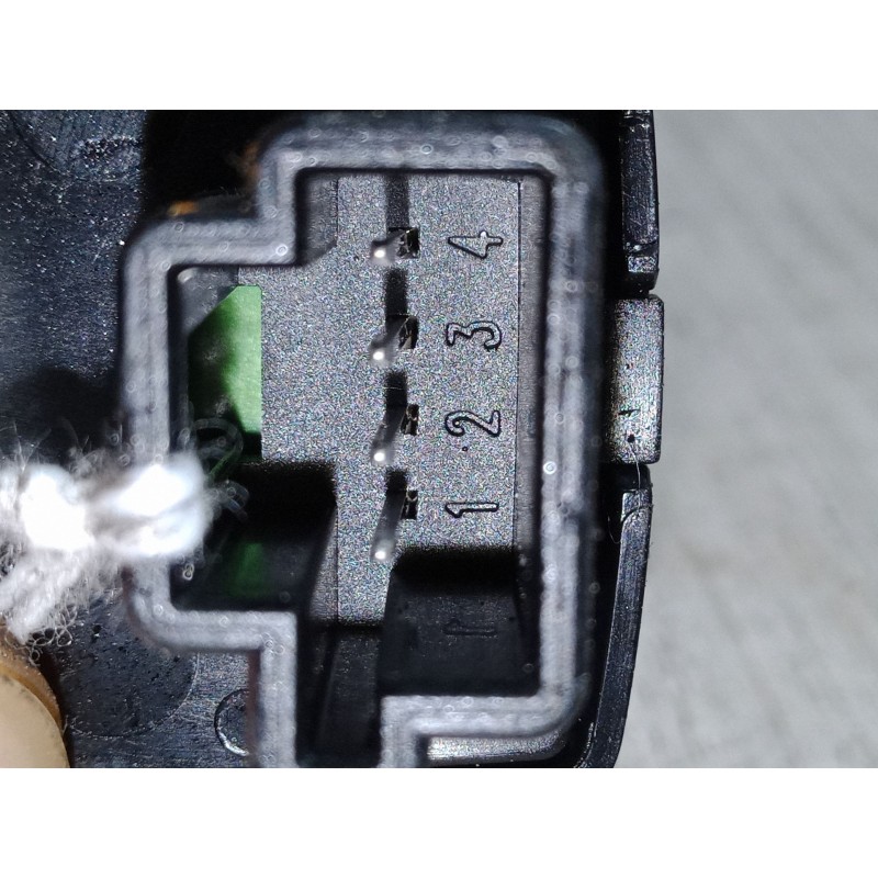 Recambio de mando elevalunas trasero derecho para mercedes-benz clase m (w164) ml 350 cdi 4-matic (164.122) referencia OEM IAM  