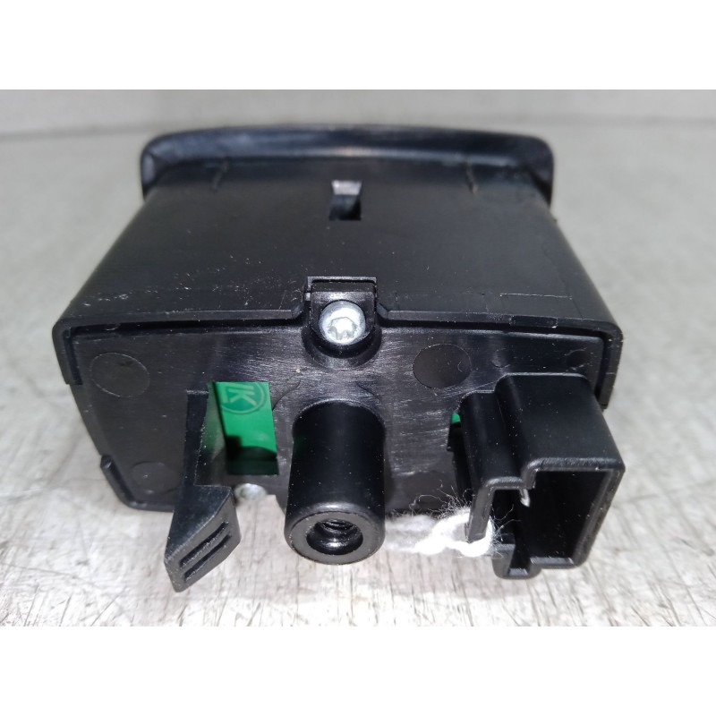 Recambio de mando elevalunas trasero izquierdo para mercedes-benz clase m (w164) ml 350 cdi 4-matic (164.122) referencia OEM IAM