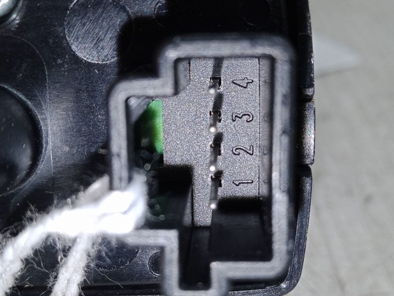 Recambio de mando elevalunas trasero izquierdo para mercedes-benz clase m (w164) ml 350 cdi 4-matic (164.122) referencia OEM IAM