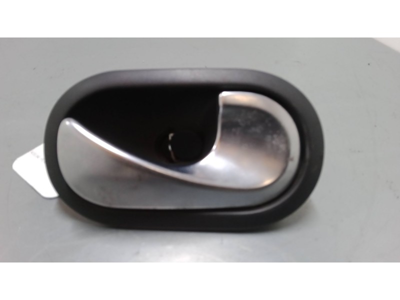 Recambio de maneta interior puerta delantera derecha para renault scénic ii (jm0/1_) 1.6 16v (jm1r) referencia OEM IAM 820002848