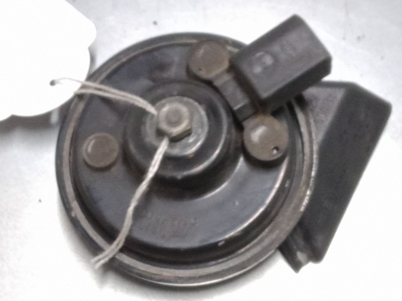 Recambio de claxon para audi a4 b7 avant (8ed) 2.0 tdi referencia OEM IAM   