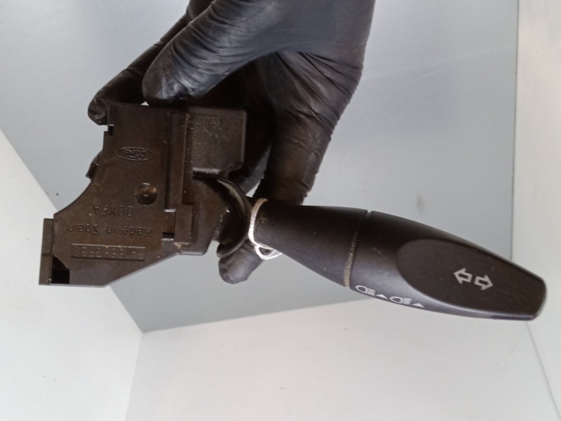 Recambio de mando de intermitencia para ford transit connect (p65_, p70_, p80_) 1.8 tdci referencia OEM IAM    Recambio de mando de intermitencia para ford transit connect (p65_, p70_, p80_) 1.8 tdci referencia OEM IAM