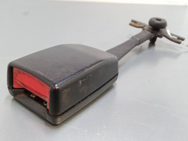 Recambio de anclaje cinturon delantero derecho para ford transit connect (p65_, p70_, p80_) 1.8 tdci referencia OEM IAM    Recambio de anclaje cinturon delantero derecho para ford transit connect (p65_, p70_, p80_) 1.8 tdci referencia OEM IAM