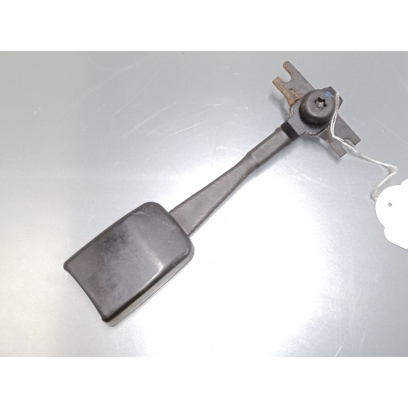 Recambio de anclaje cinturon delantero derecho para ford transit connect (p65_, p70_, p80_) 1.8 tdci referencia OEM IAM    Recambio de anclaje cinturon delantero derecho para ford transit connect (p65_, p70_, p80_) 1.8 tdci referencia OEM IAM