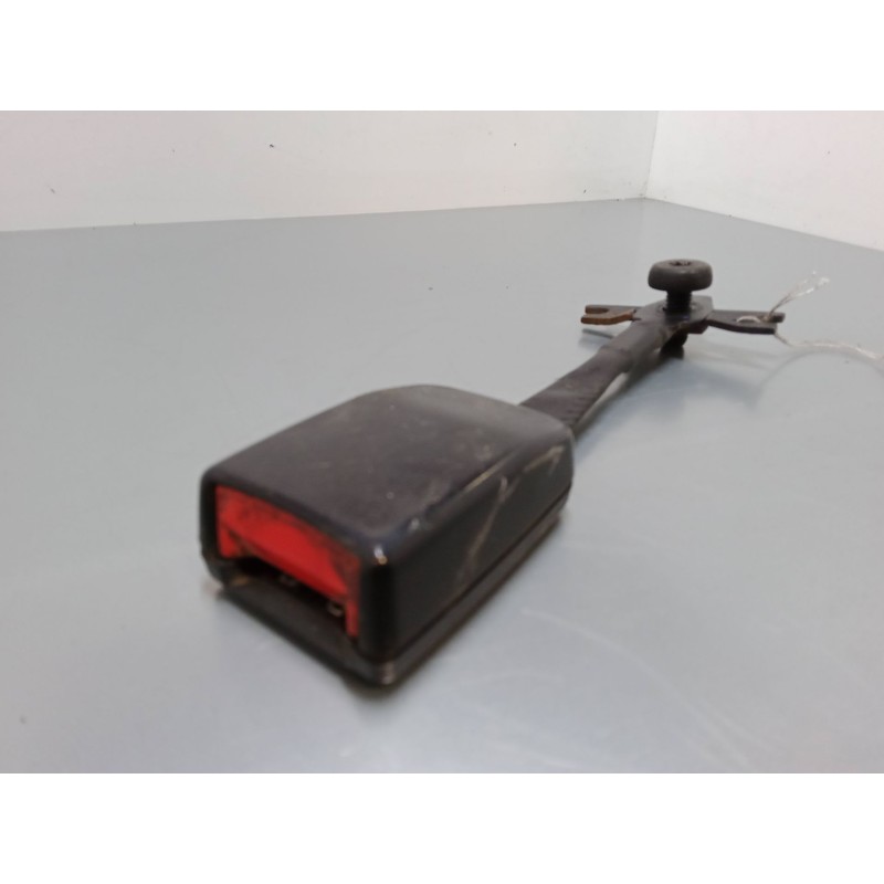 Recambio de anclaje cinturon delantero izquierdo para ford transit connect (p65_, p70_, p80_) 1.8 tdci referencia OEM IAM   