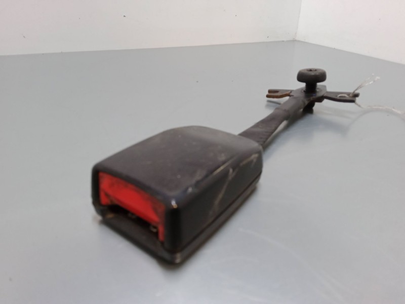 Recambio de anclaje cinturon delantero izquierdo para ford transit connect (p65_, p70_, p80_) 1.8 tdci referencia OEM IAM    Recambio de anclaje cinturon delantero izquierdo para ford transit connect (p65_, p70_, p80_) 1.8 tdci referencia OEM IAM