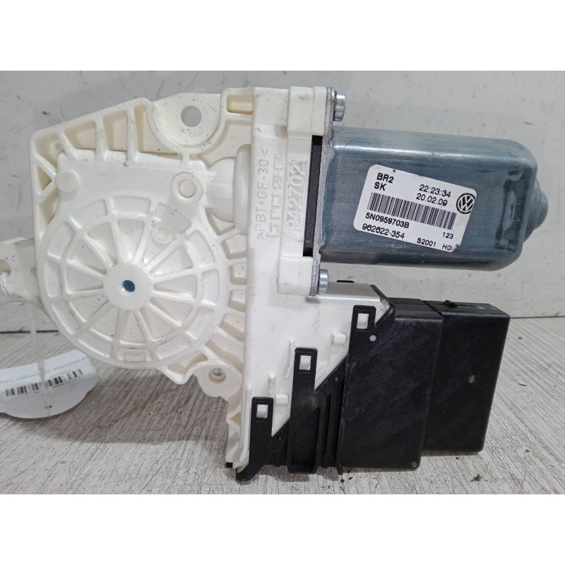 Recambio de motor elevaluna trasero izquierdo para volkswagen tiguan (5n_) 2.0 tdi referencia OEM IAM 5N0839461A  