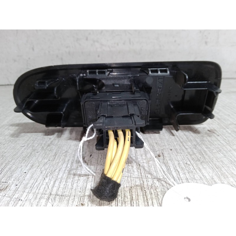 Recambio de mando elevalunas delantero derecho para citroën c3 ii (sc_) 1.4 hdi 70 (sc8hzc, sc8hr0, sc8hp4) referencia OEM IAM  