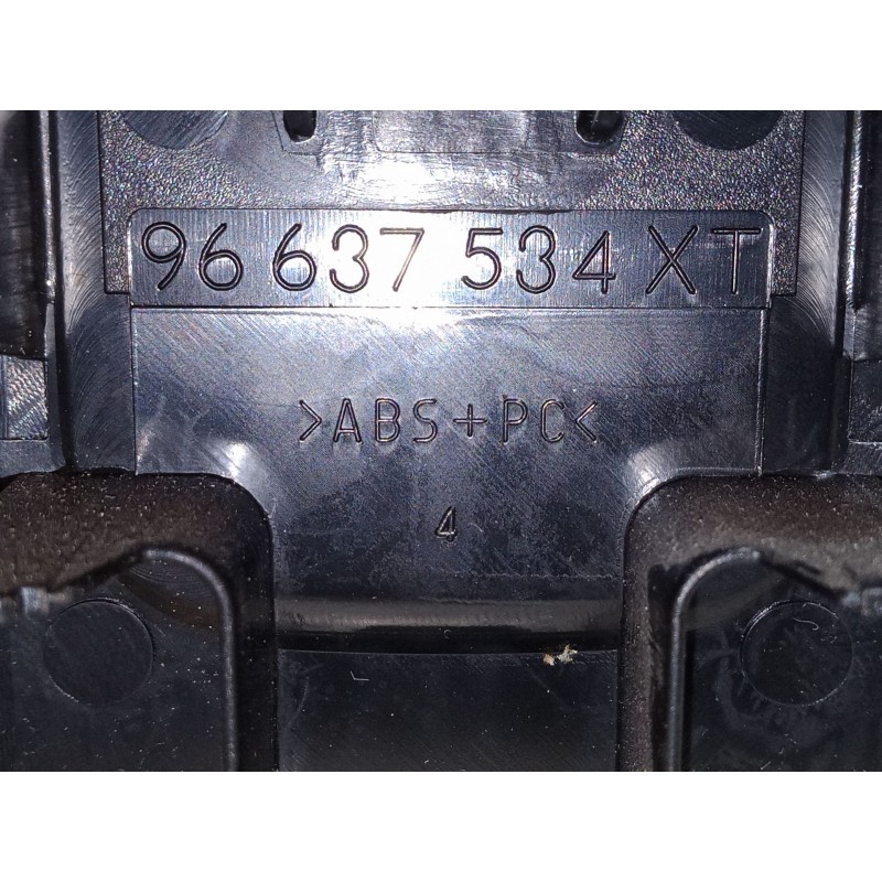 Recambio de mando elevalunas delantero derecho para citroën c3 ii (sc_) 1.4 hdi 70 (sc8hzc, sc8hr0, sc8hp4) referencia OEM IAM  