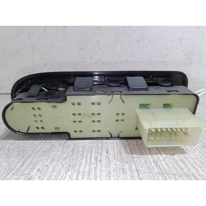 Recambio de mando elevalunas delantero izquierdo para citroën c3 ii (sc_) 1.4 hdi 70 (sc8hzc, sc8hr0, sc8hp4) referencia OEM IAM