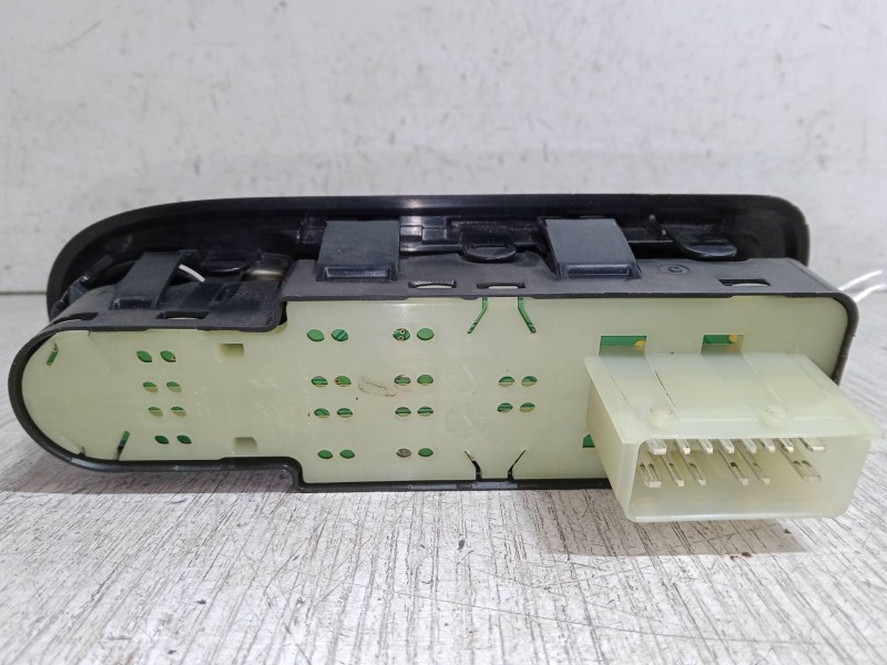 Recambio de mando elevalunas delantero izquierdo para citroën c3 ii (sc_) 1.4 hdi 70 (sc8hzc, sc8hr0, sc8hp4) referencia OEM IAM