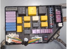 Recambio de caja reles / fusibles para hyundai coupe ii (gk) 2.7 v6 referencia OEM IAM 912102D010   2