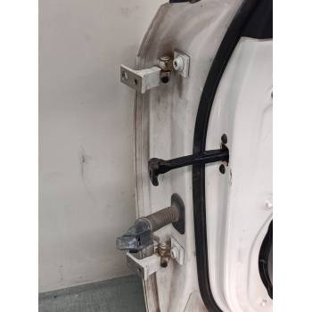 PUERTA DELANTERA DERECHA 8V3831052B 
