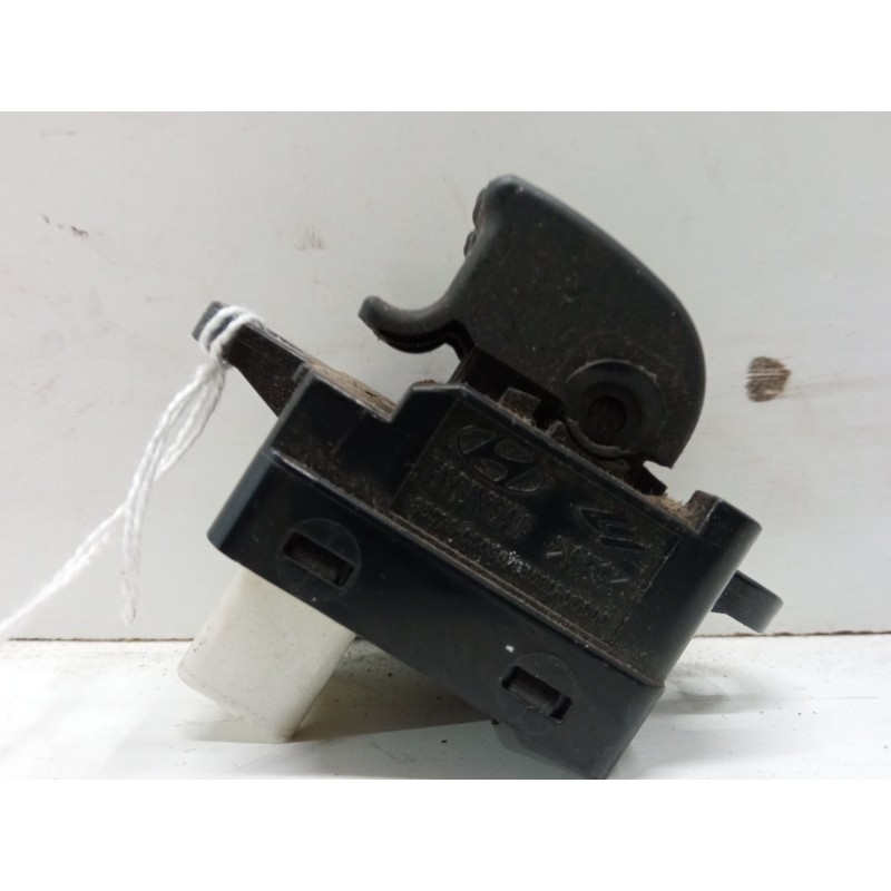 Recambio de mando elevalunas delantero izquierdo para hyundai atos (mx) 1.1 referencia OEM IAM 93570-05050  