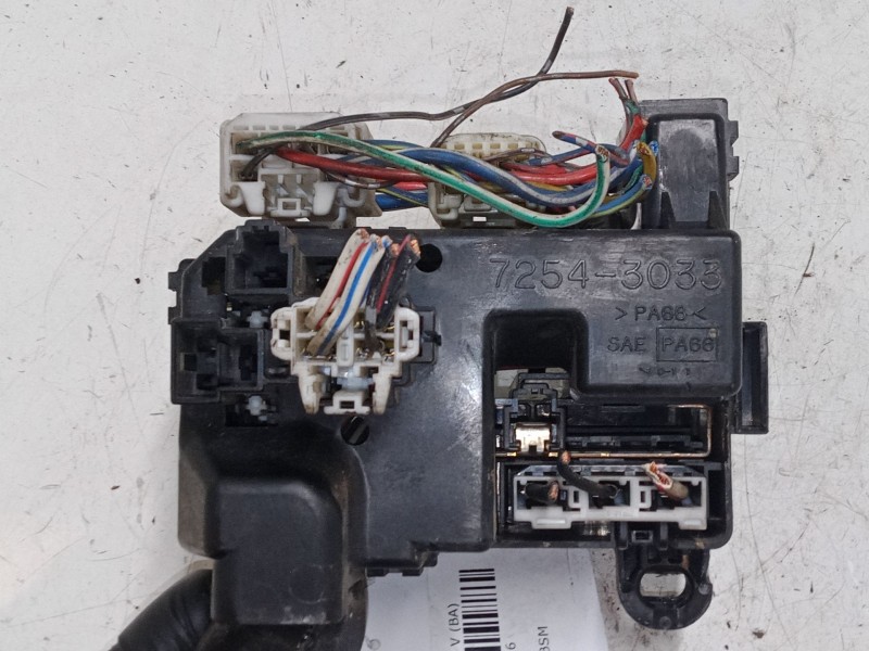 Recambio de caja reles / fusibles para mazda 323 f v (ba) 1.8 16v (ba8p) referencia OEM IAM 72543033   Recambio de caja reles / fusibles para mazda 323 f v (ba) 1.8 16v (ba8p) referencia OEM IAM 72543033