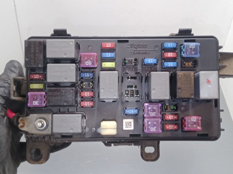 Recambio de caja reles / fusibles para chevrolet aveo / kalos hatchback (t250, t255) 1.2 referencia OEM IAM   