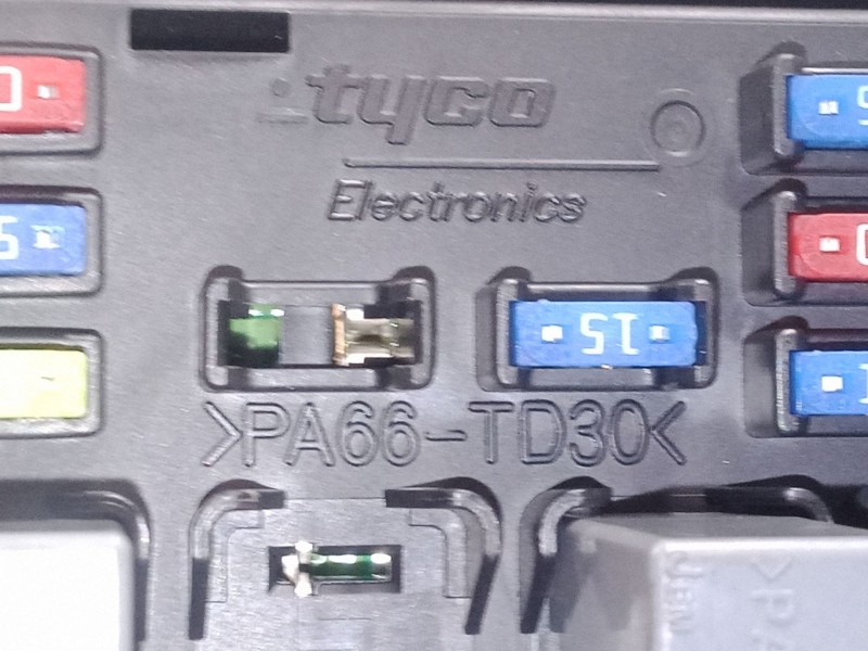 Recambio de caja reles / fusibles para chevrolet aveo / kalos hatchback (t250, t255) 1.2 referencia OEM IAM   