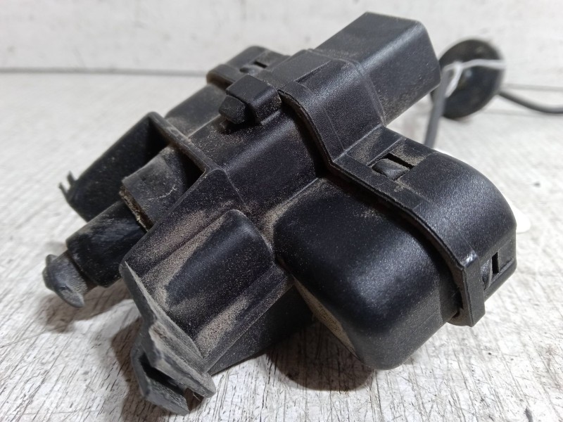 Recambio de motor cierre centralizado tapa combustible para volkswagen tiguan (5n_) 2.0 tdi referencia OEM IAM 5N0810773D  