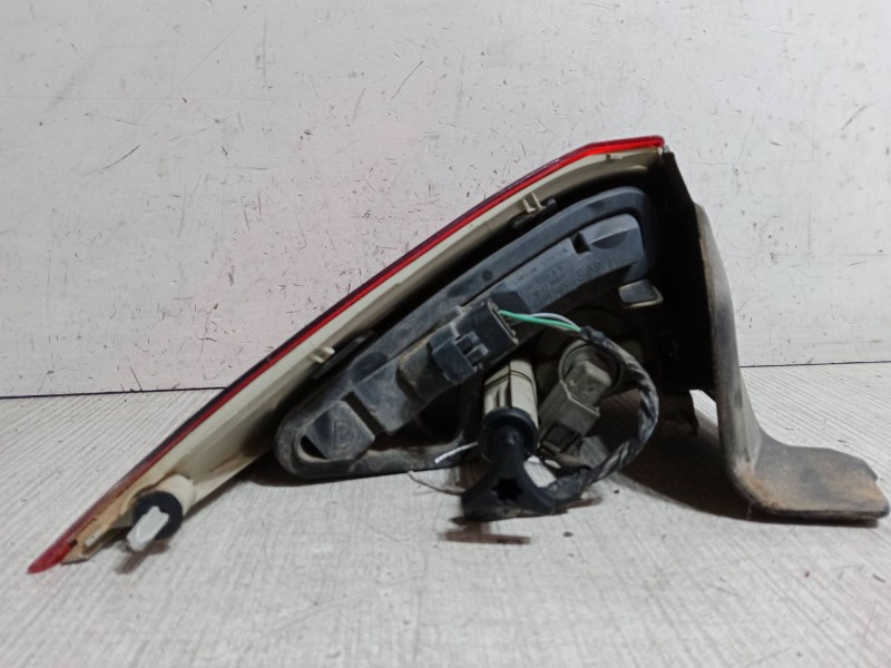 Recambio de piloto trasero derecho para renault laguna iii (bt0/1) 1.5 dci (bt00, bt0a, bt0t, bt1j) referencia OEM IAM 265500001