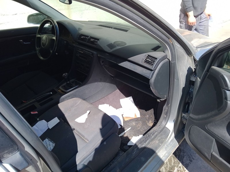 audi a4 b6 avant (8e5) del año 2001 audi a4 b6 avant (8e5) del año 2001