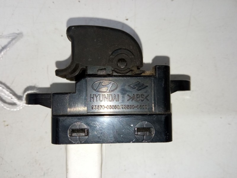 Recambio de mando elevalunas delantero izquierdo para hyundai atos (mx) 1.1 referencia OEM IAM 93570-05050  