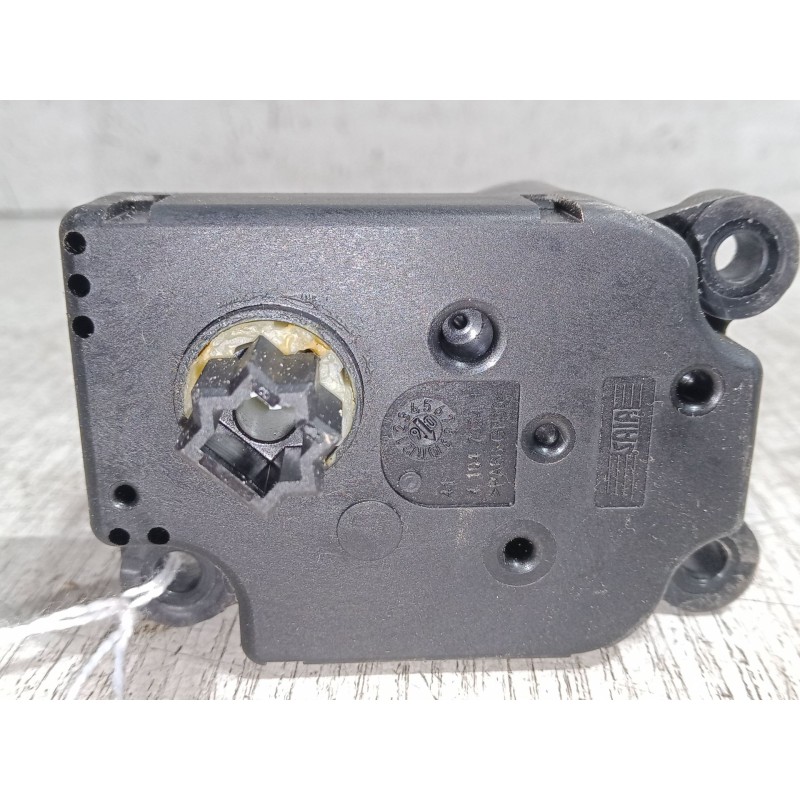 Recambio de motor apertura trampillas climatizador para citroën c2 (jm_) 1.4 hdi referencia OEM IAM f663746  