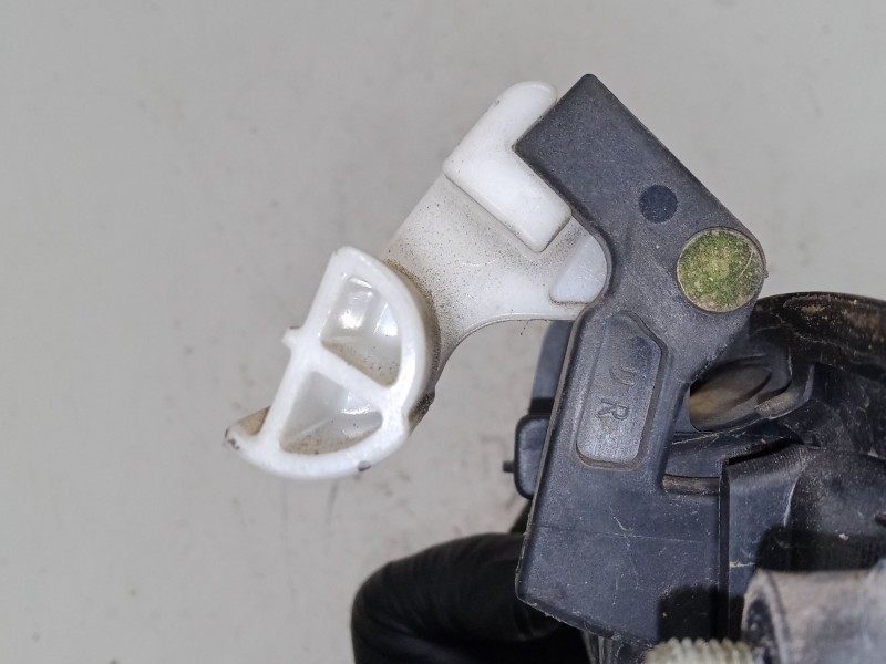 Recambio de maneta exterior trasera derecha para mazda 323 f v (ba) 1.8 16v (ba8p) referencia OEM IAM    Recambio de maneta exterior trasera derecha para mazda 323 f v (ba) 1.8 16v (ba8p) referencia OEM IAM